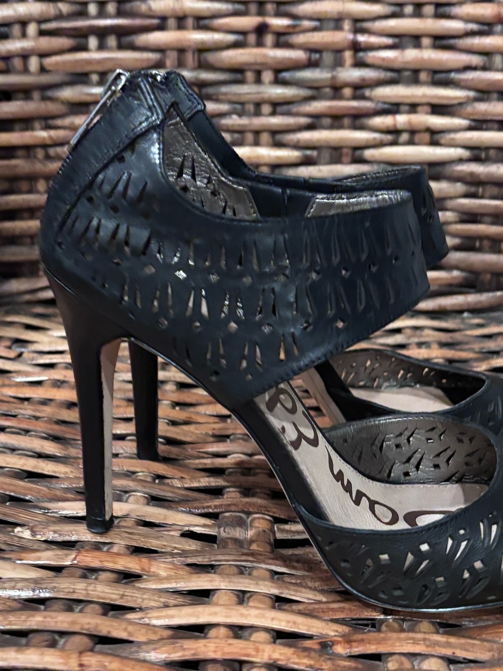 Sam Edelman Black Laser-Cut Ankle-Strap Stiletto Heels in size 10 - Picture 3 of 13
